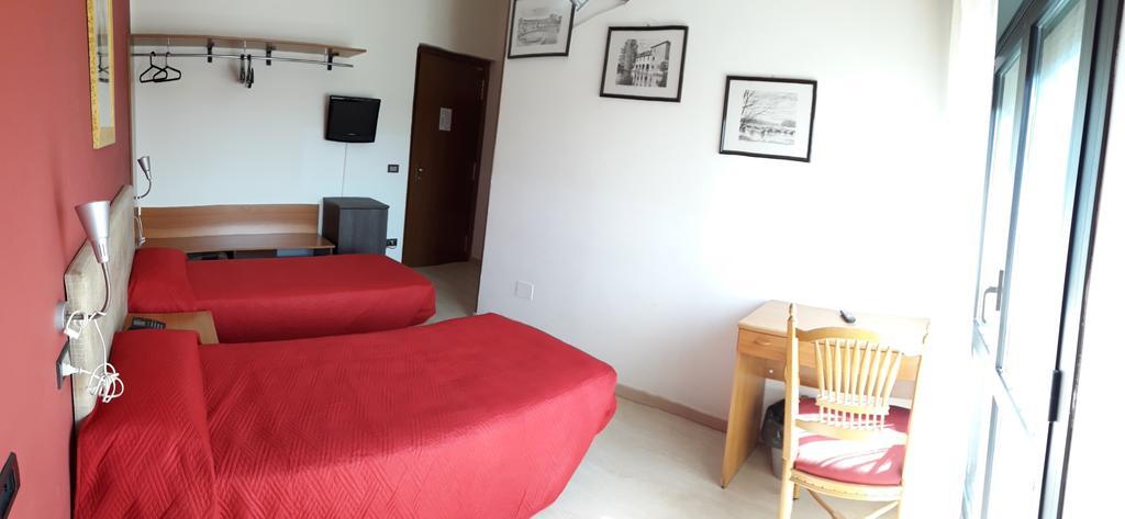 Aer Hotel Malpensa Oleggio Eksteriør bilde