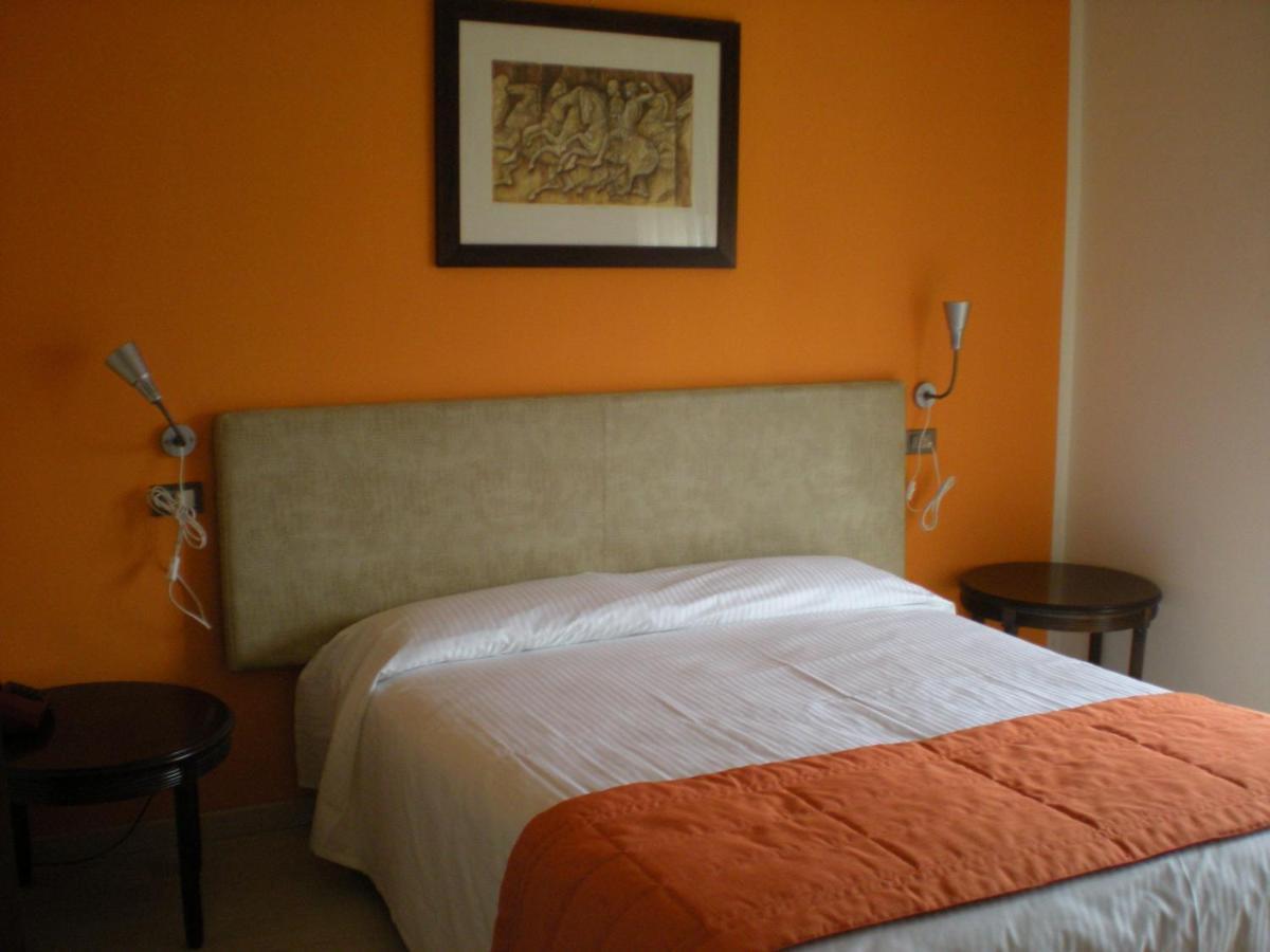 Aer Hotel Malpensa Oleggio Rom bilde